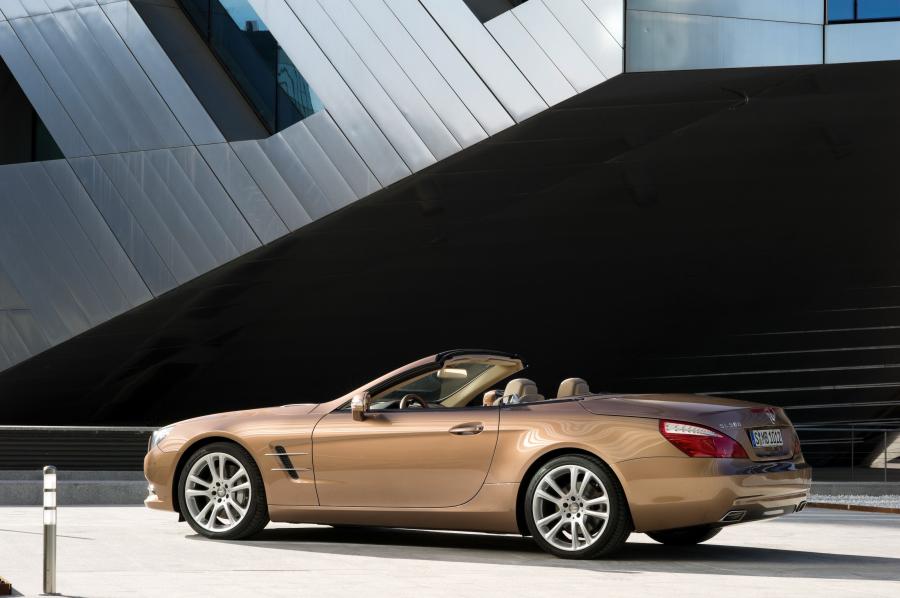 Mercedes-Benz SL-Class 2012 года  (фото 3 из 86)